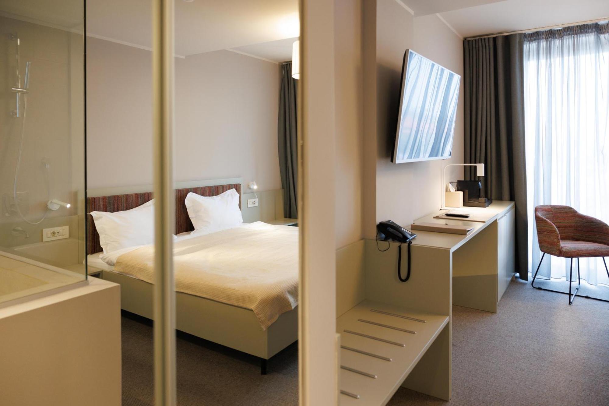 Millennium Hub & Hotel Constanta Bagian luar foto