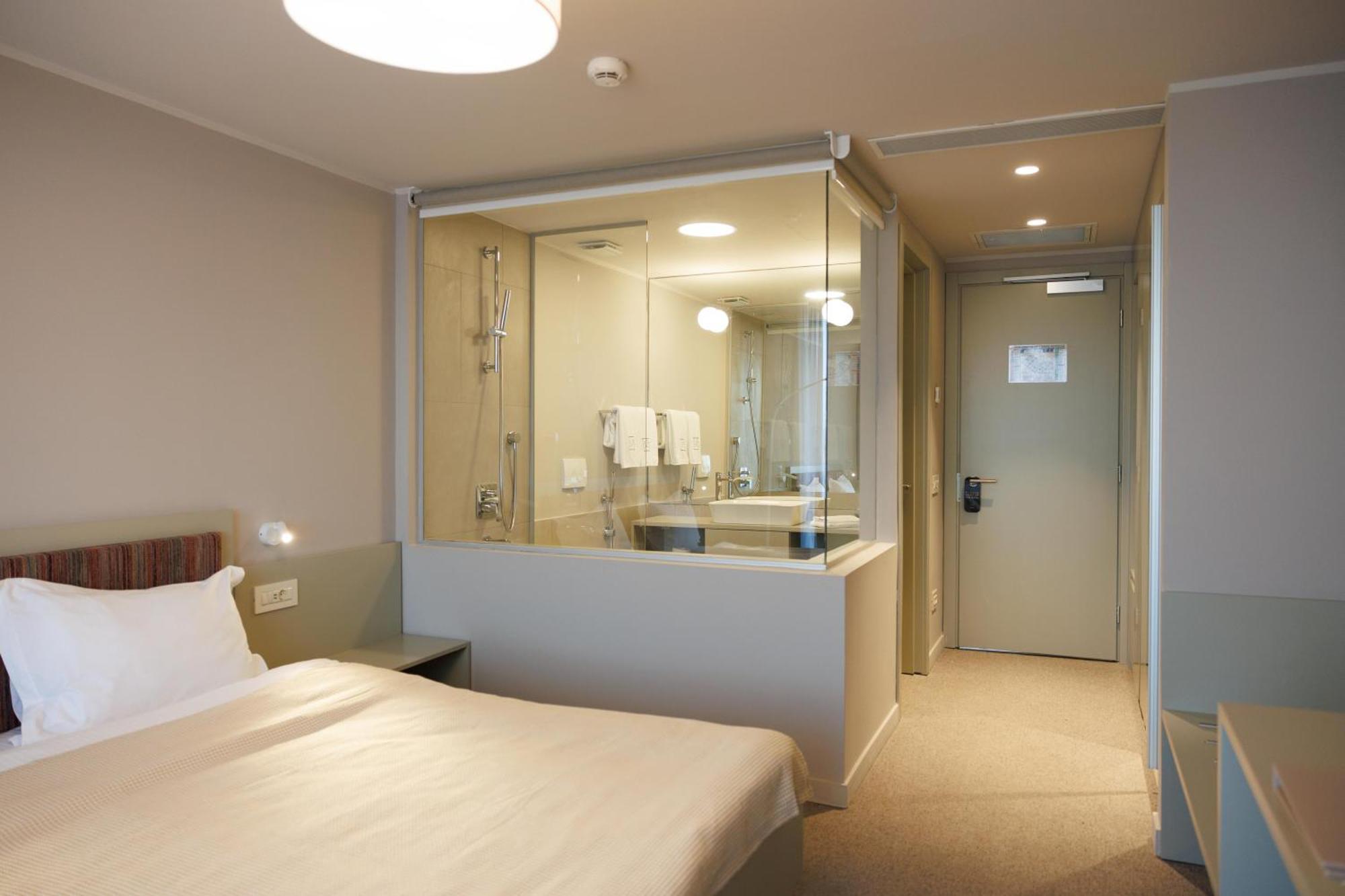 Millennium Hub & Hotel Constanta Bagian luar foto