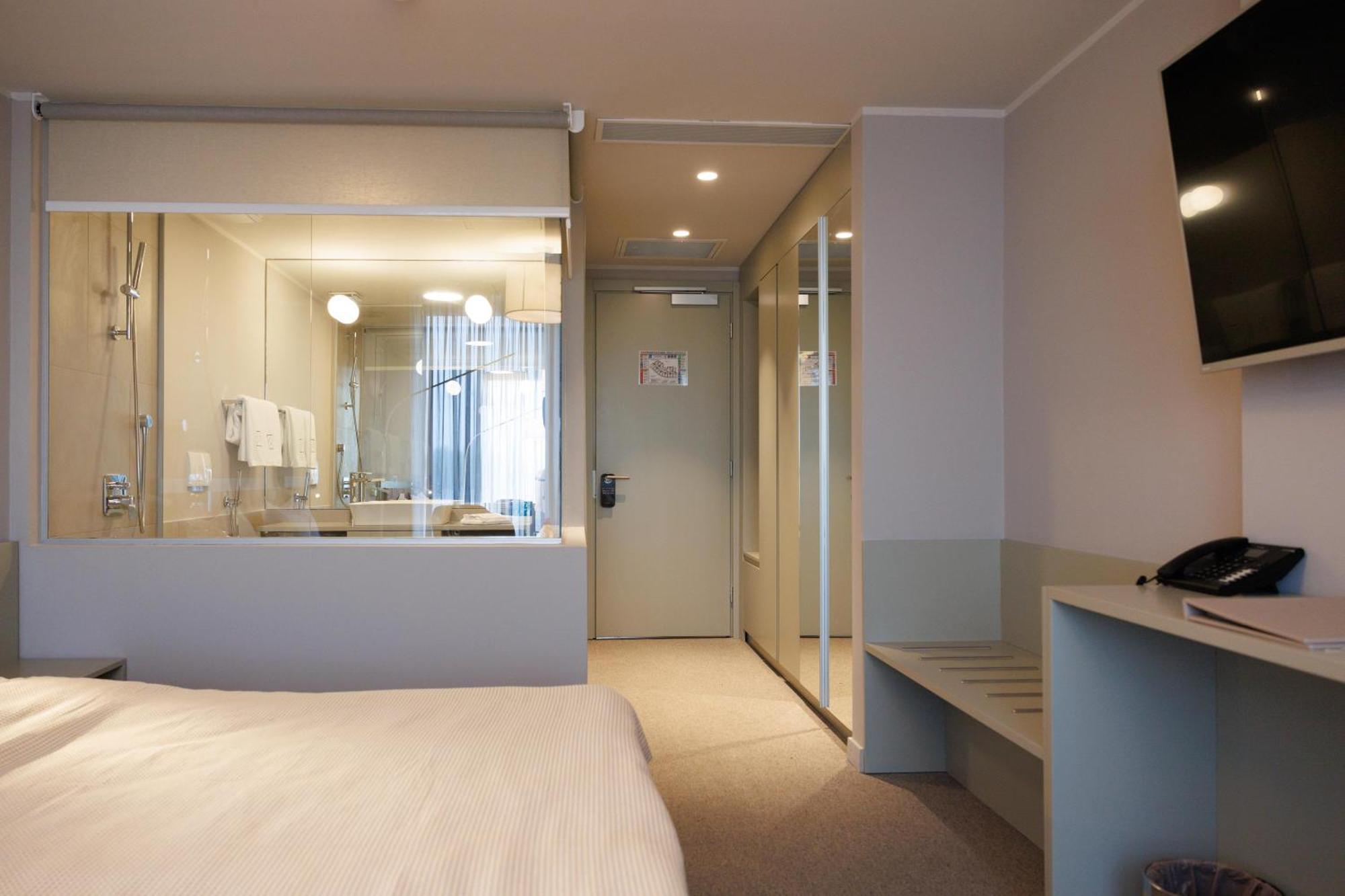 Millennium Hub & Hotel Constanta Bagian luar foto